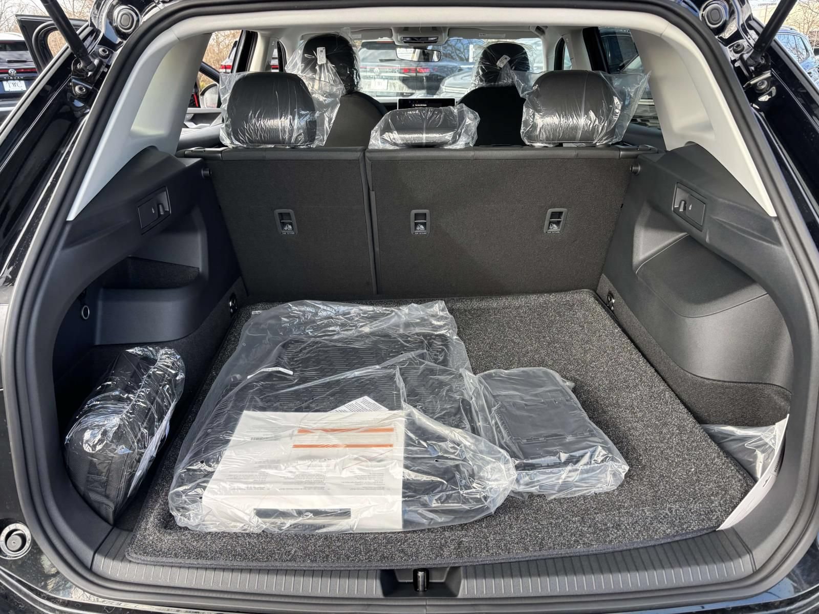 New 2026 Volkswagen Tiguan S AWD/4WD image 9