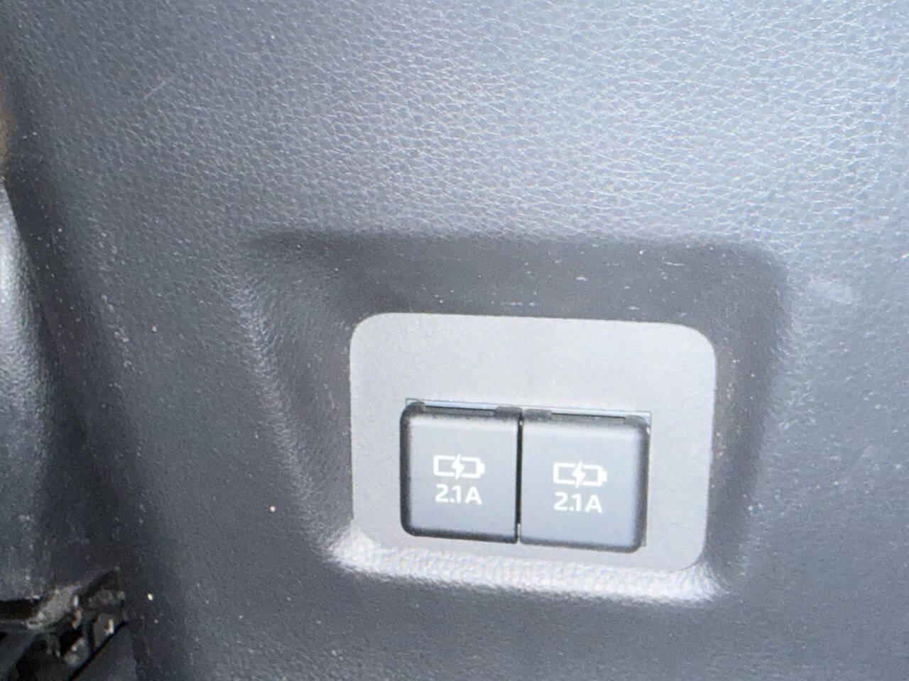Used 2021 Toyota RAV4 XLE FWD image 48