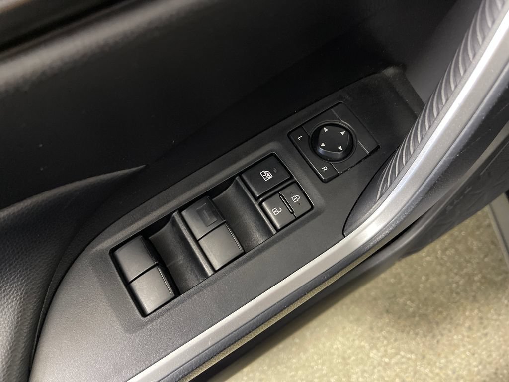 Certified 2025 Toyota RAV4 LE FWD image 16