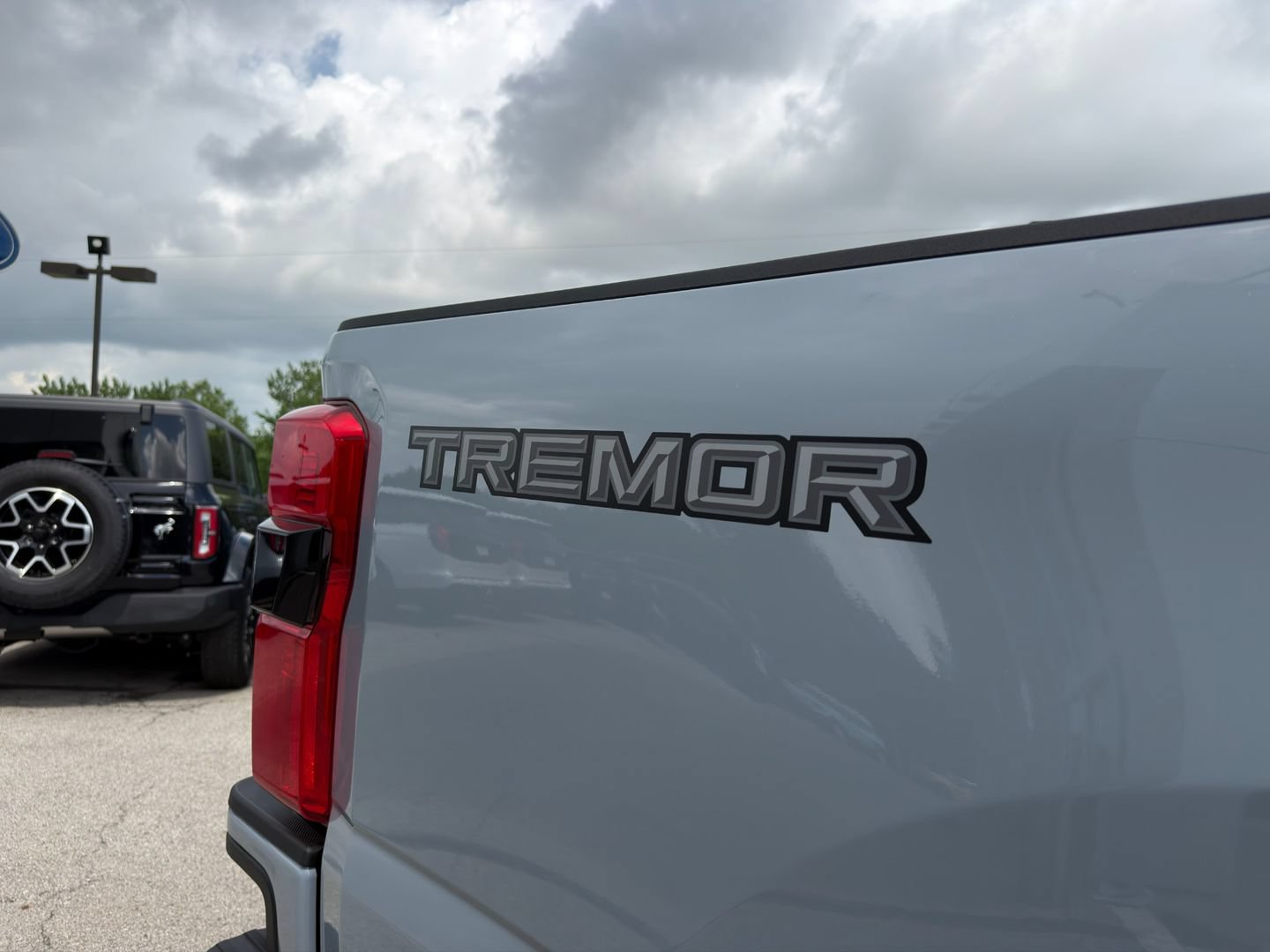 New 2026 Ford F350 Lariat w/ Tremor Off-Road Package AWD/4WD image 12