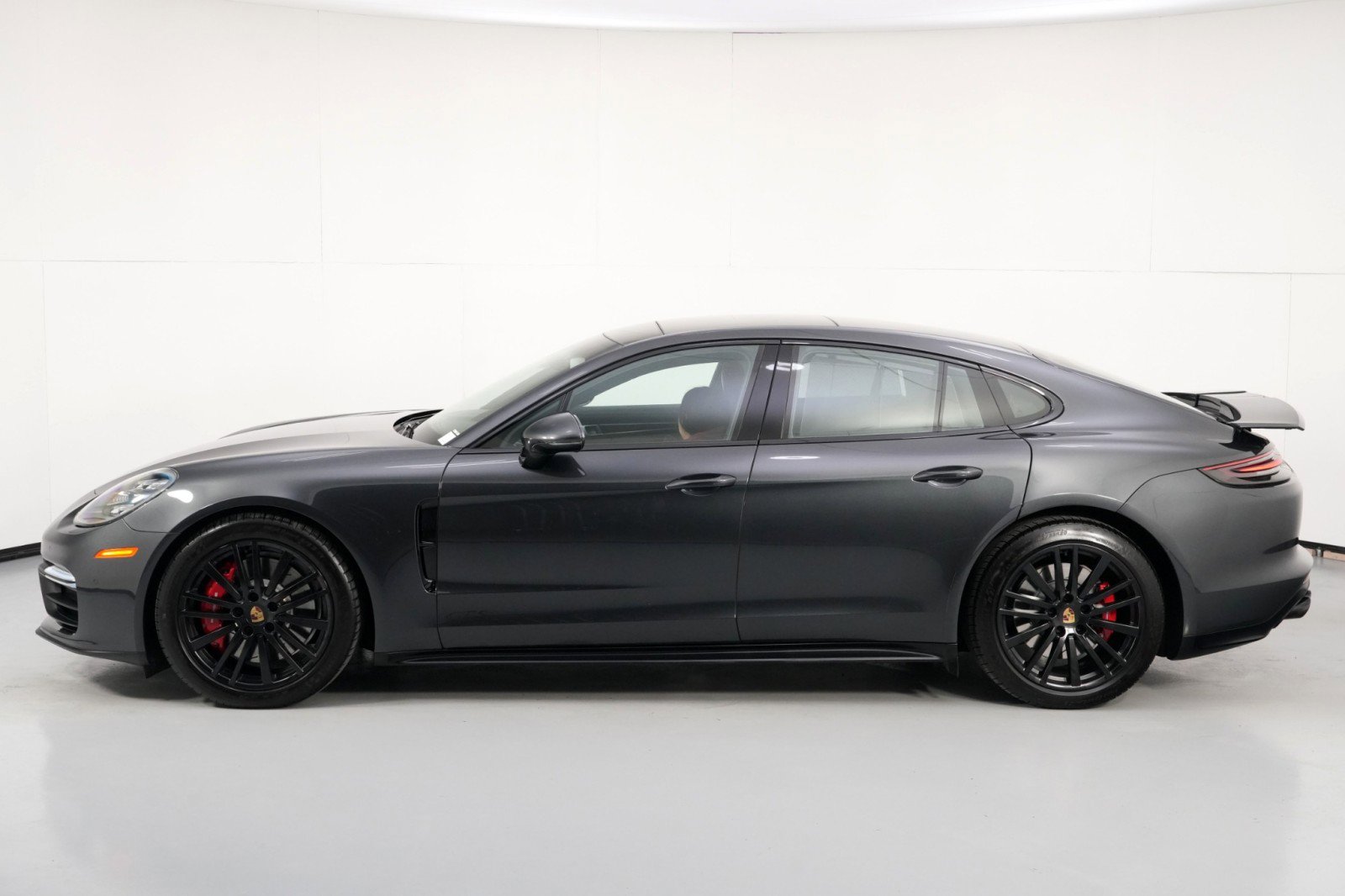 Used 2019 Porsche Panamera GTS image 52
