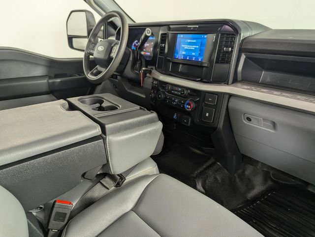 Used 2025 Ford F350 XL AWD/4WD image 19