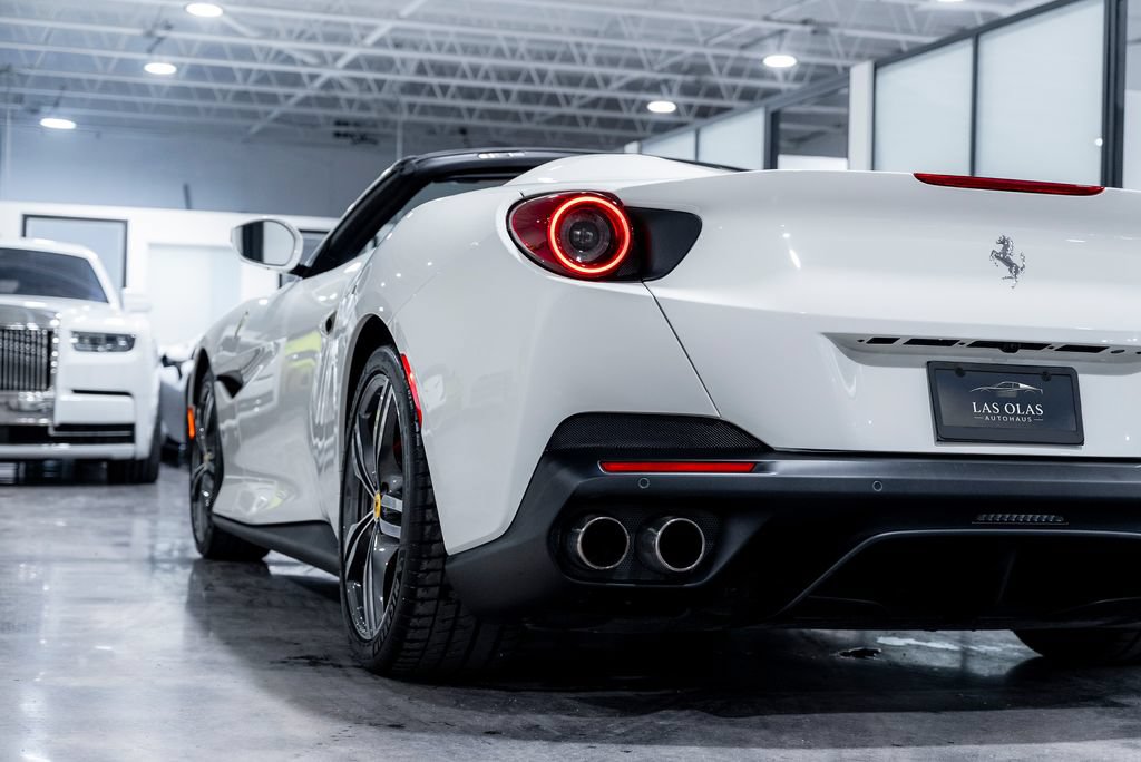 Used 2020 Ferrari Portofino RWD image 13