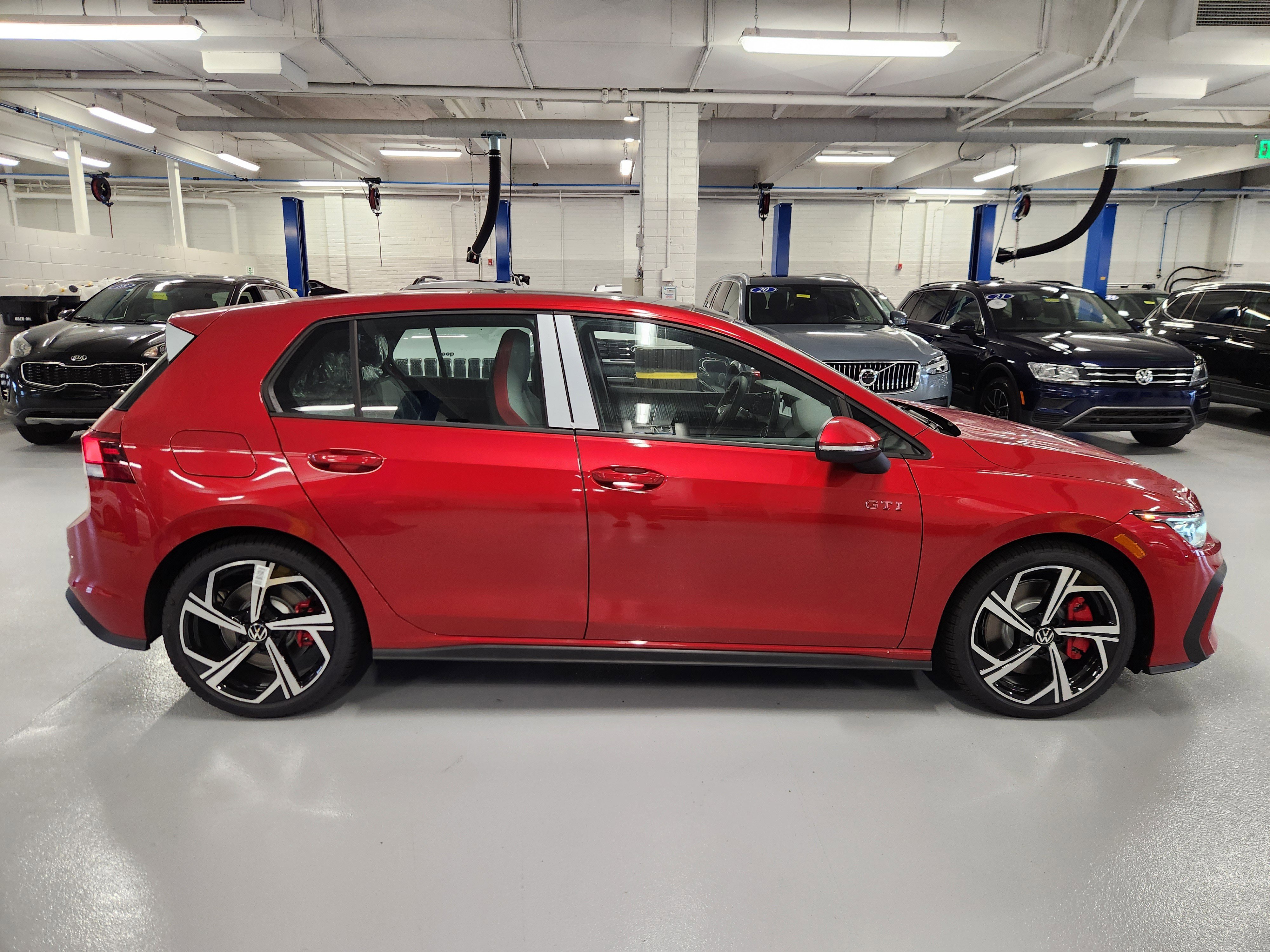 New 2025 Volkswagen GTI SE image 6