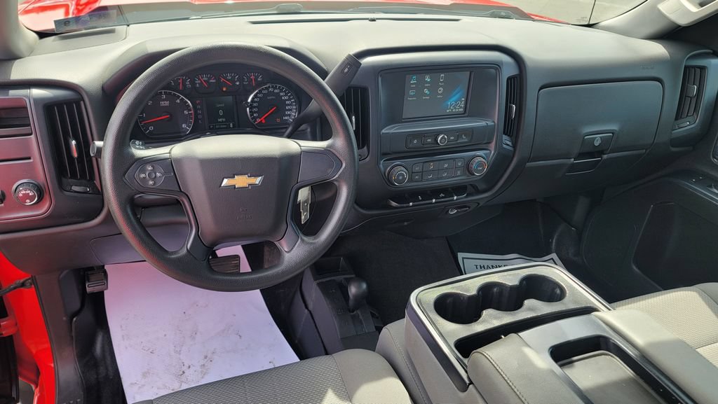 Used 2018 Chevrolet Silverado 1500 Custom w/ Custom Convenience Package AWD/4WD image 24