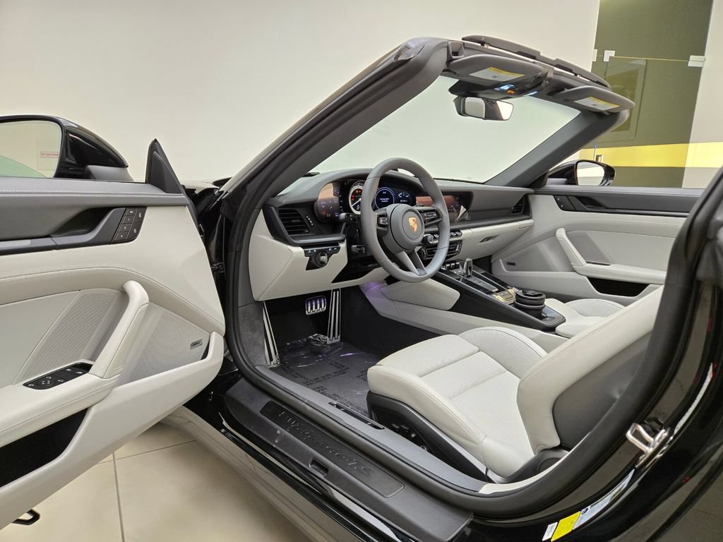 Used 2024 Porsche 911 Targa 4 GTS AWD/4WD image 16