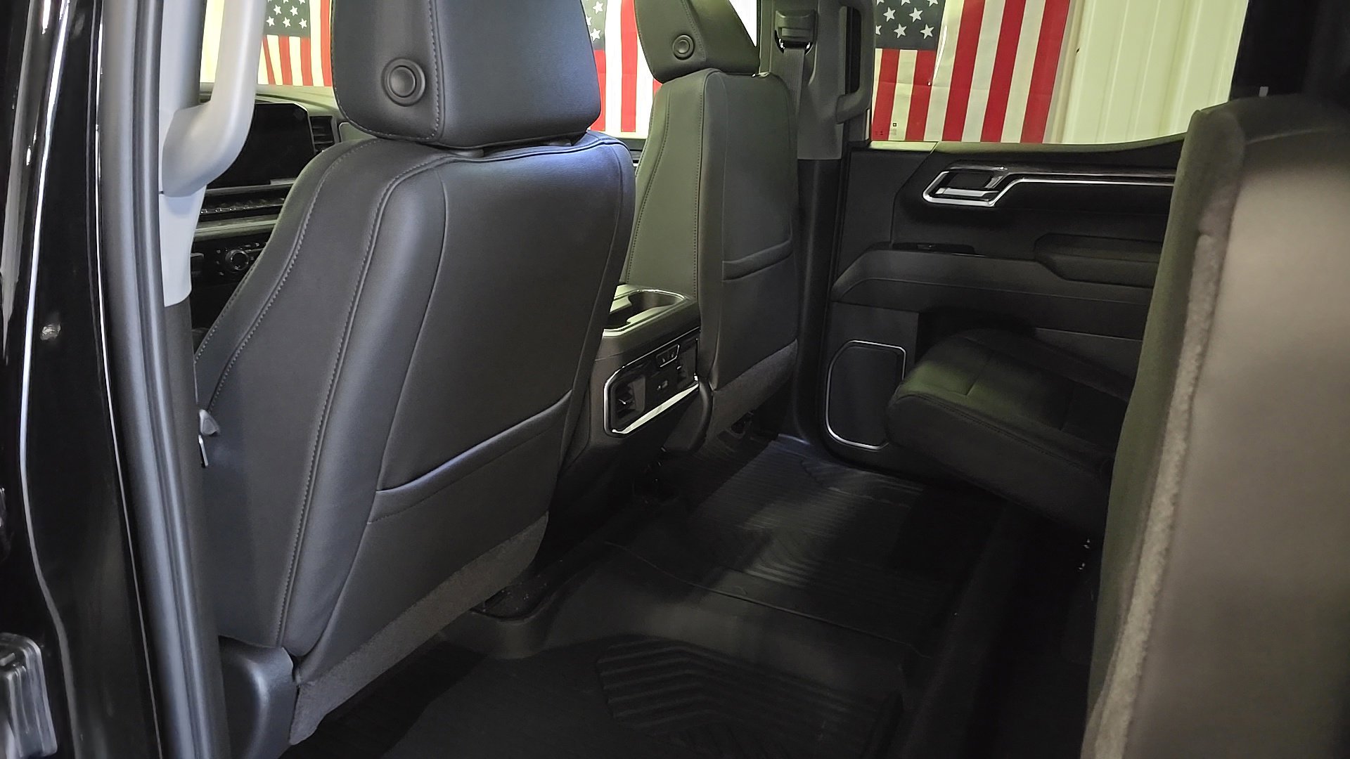 New 2026 Chevrolet Silverado 1500 LTZ w/ LTZ Premium Package image 13