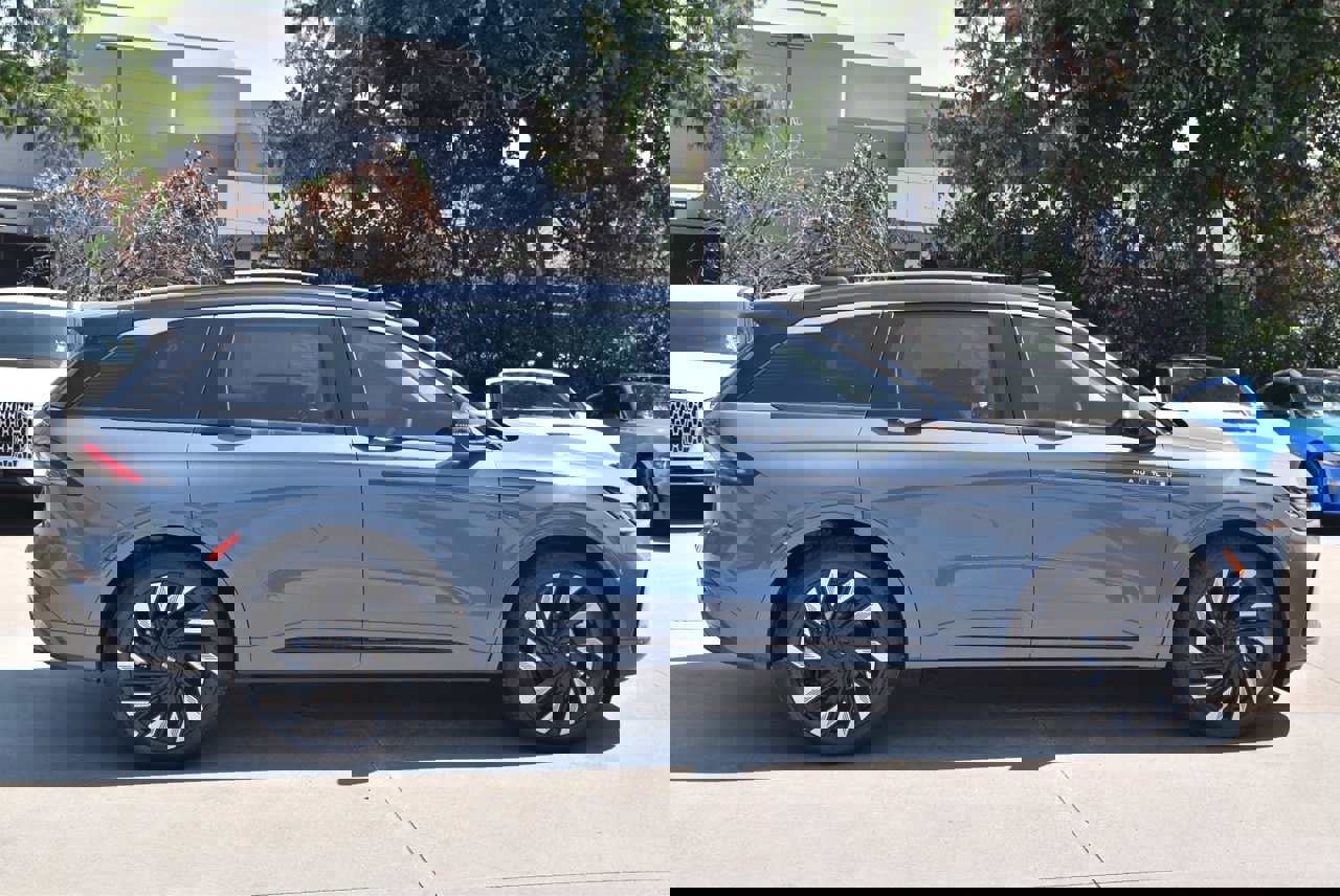 New 2025 Lincoln Nautilus Black Label w/ Jet Appearance Package image 5