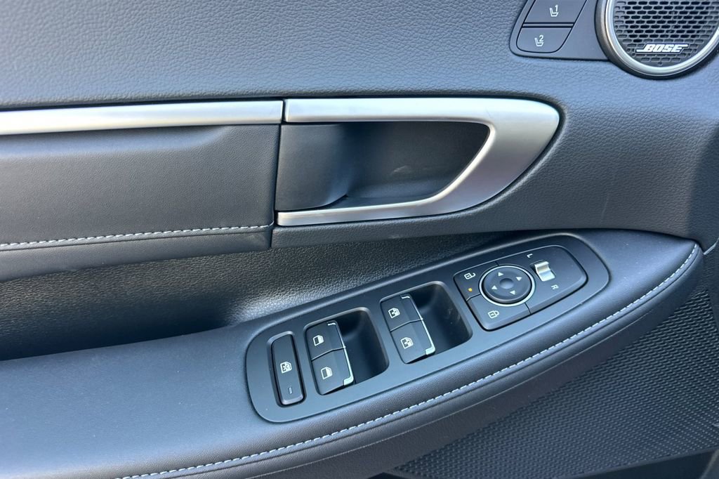 New 2025 Hyundai Sonata Limited image 8