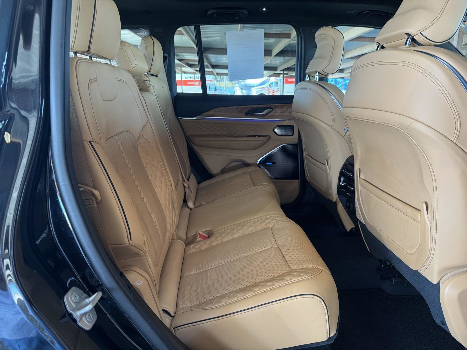 Used 2024 Jeep Grand Cherokee Summit image 39