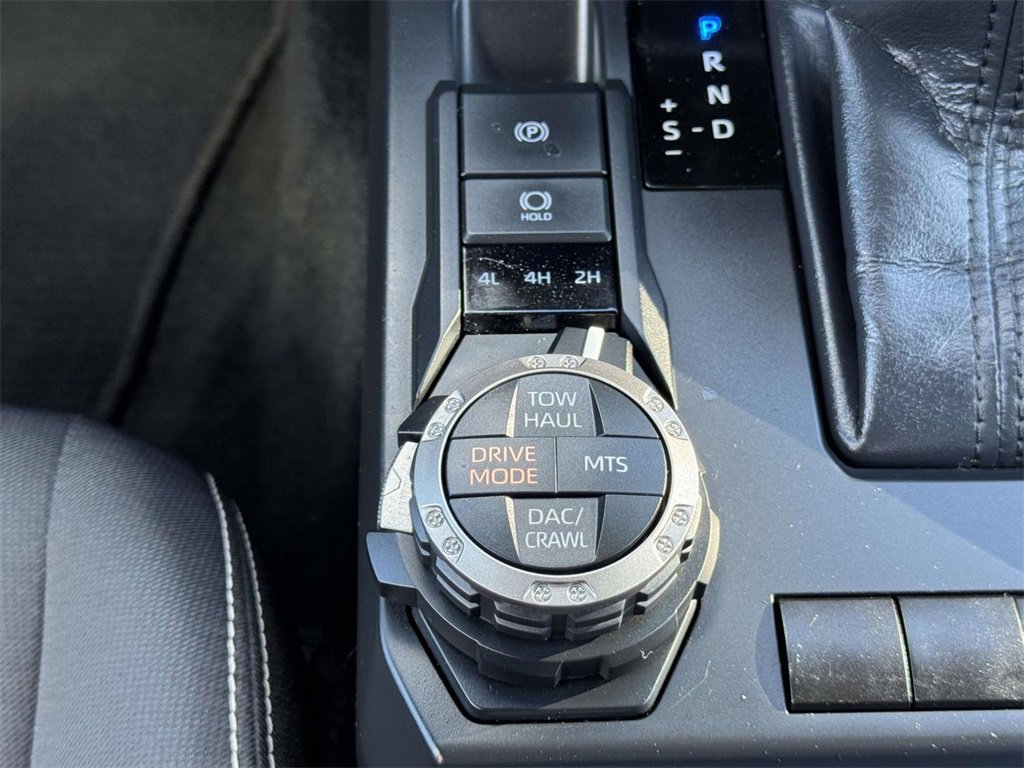 Used 2024 Toyota Tacoma TRD Off-Road image 8