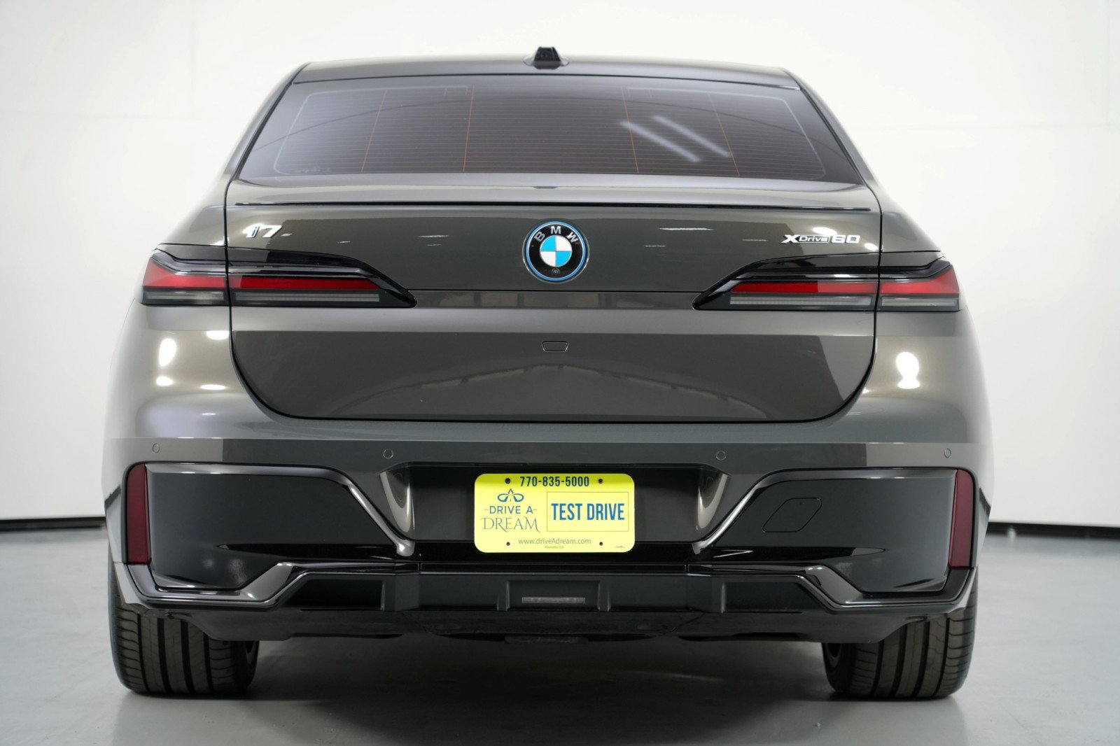 Used 2023 BMW i7 xDrive60 image 11