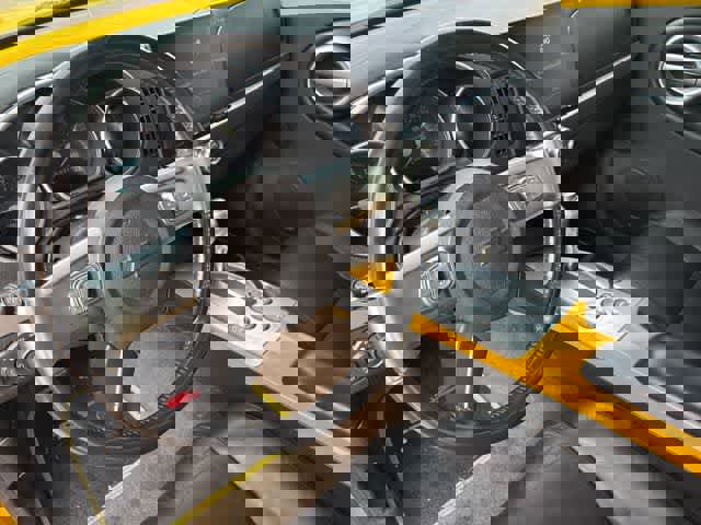 Used 2003 Chevrolet SSR w/ Preferred Equipment Group image 10