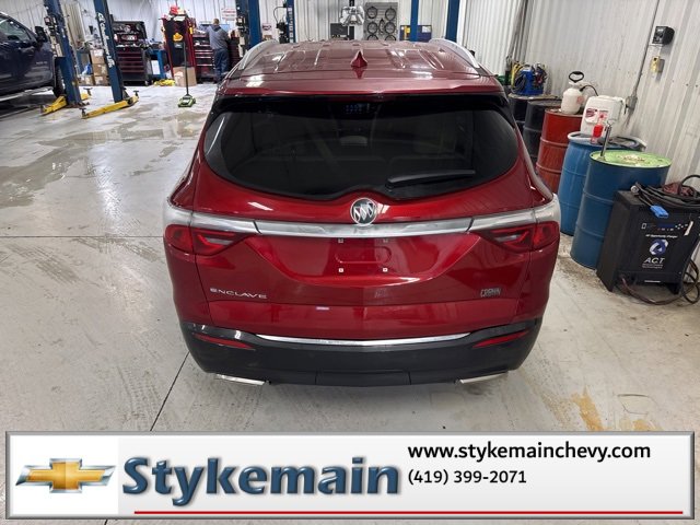 Used 2023 Buick Enclave Essence image 10
