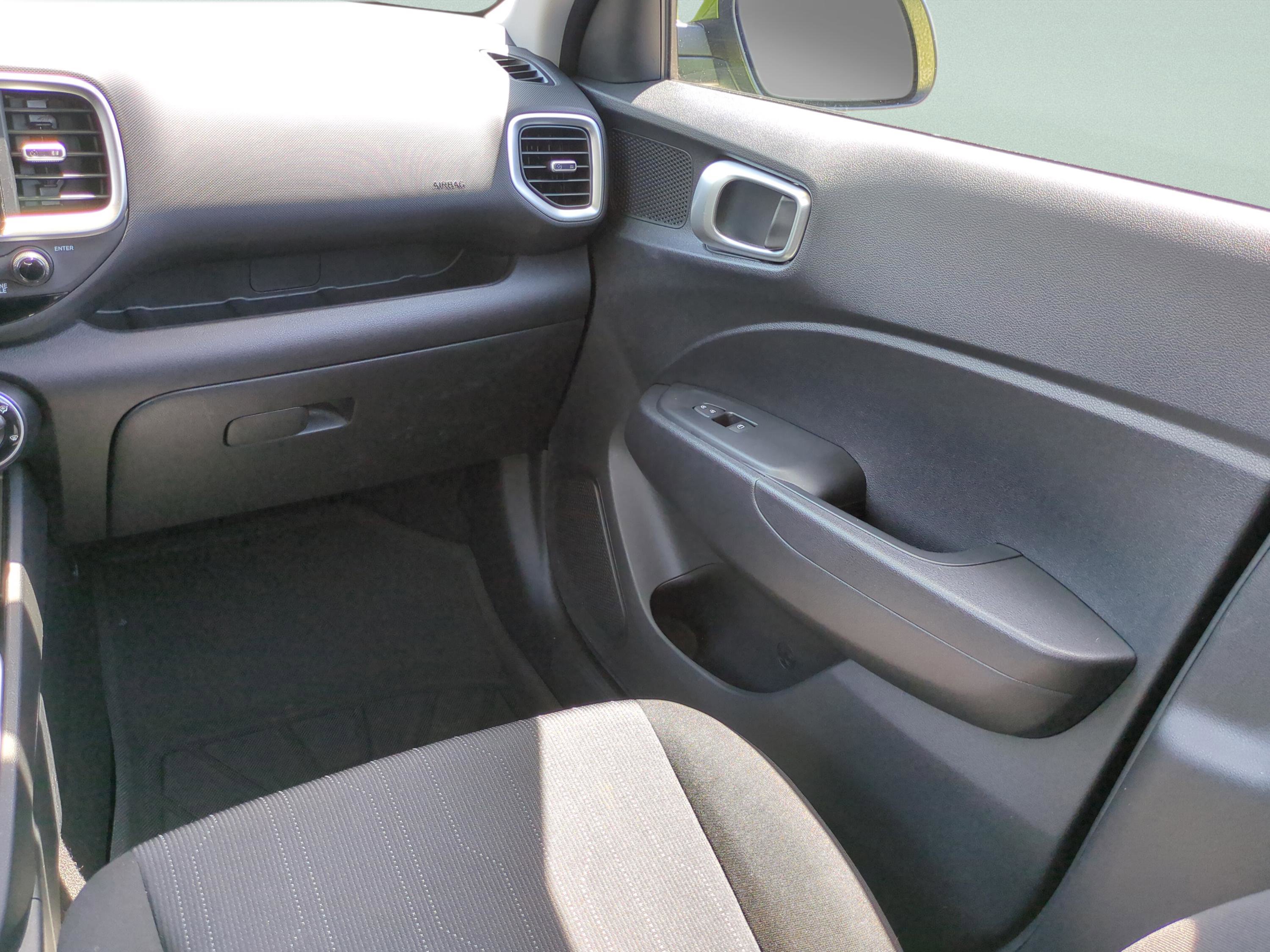 Certified 2023 Hyundai Venue SE FWD image 51