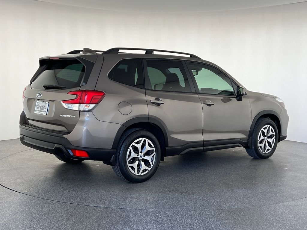 Used 2021 Subaru Forester Premium w/ Popular Package #1 AWD/4WD image 3