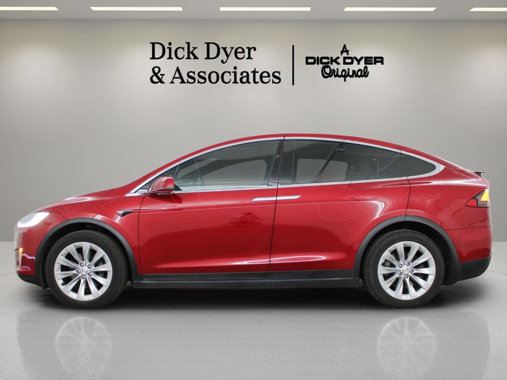 Used 2018 Tesla Model X 75D AWD/4WD image 19