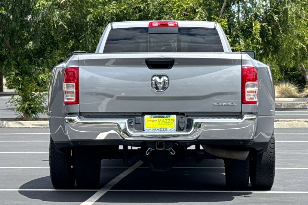 Used 2024 RAM 3500 Tradesman w/ Chrome Appearance Group AWD/4WD image 11