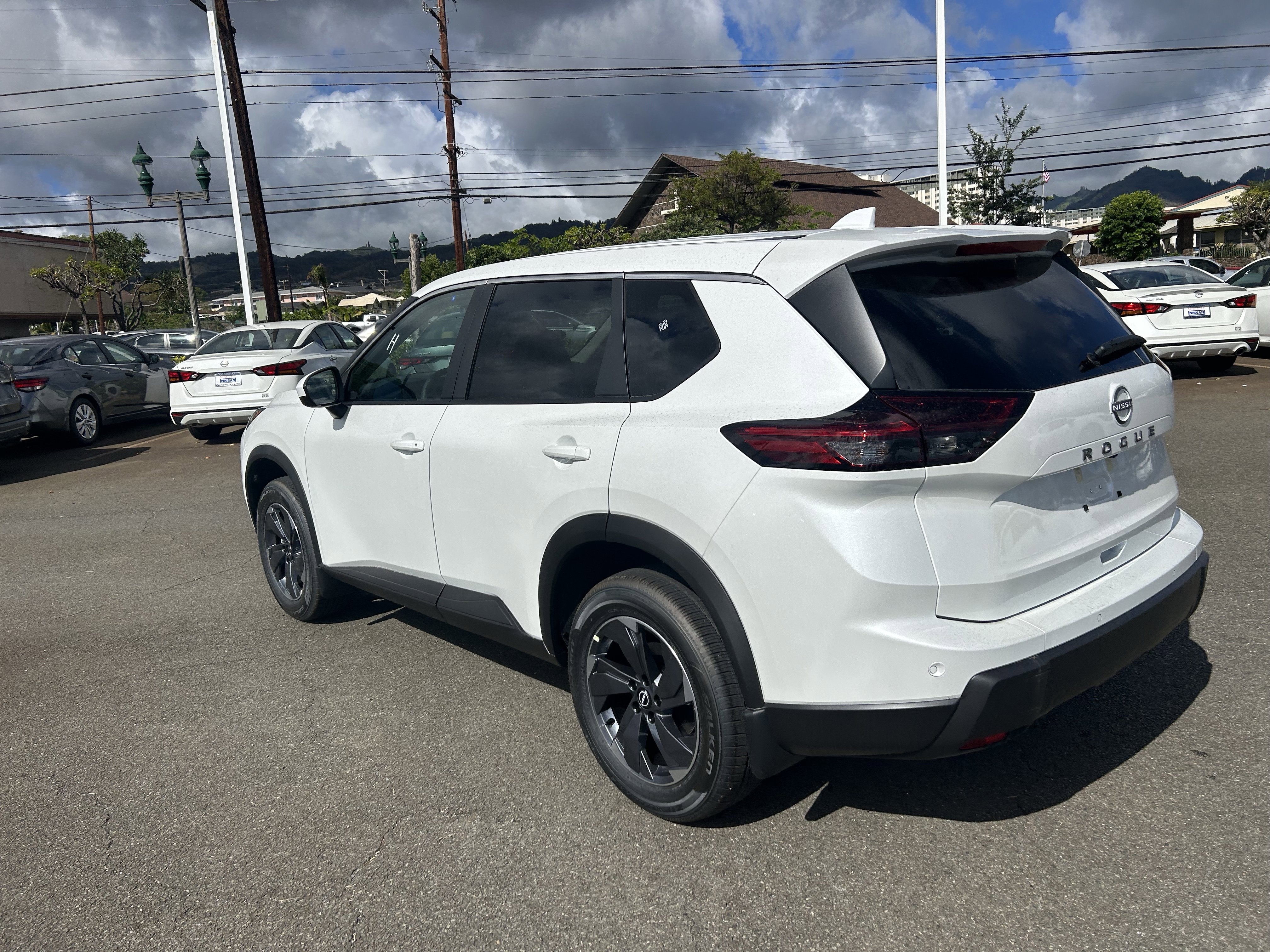 New 2026 Nissan Rogue SV image 4