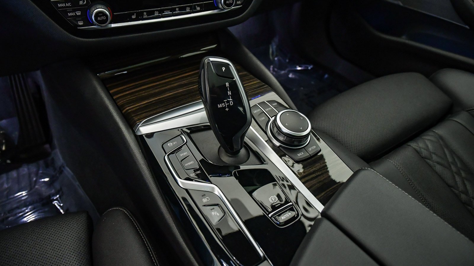 Certified 2022 BMW 530e 530e iPerformance w/ Premium Package image 24