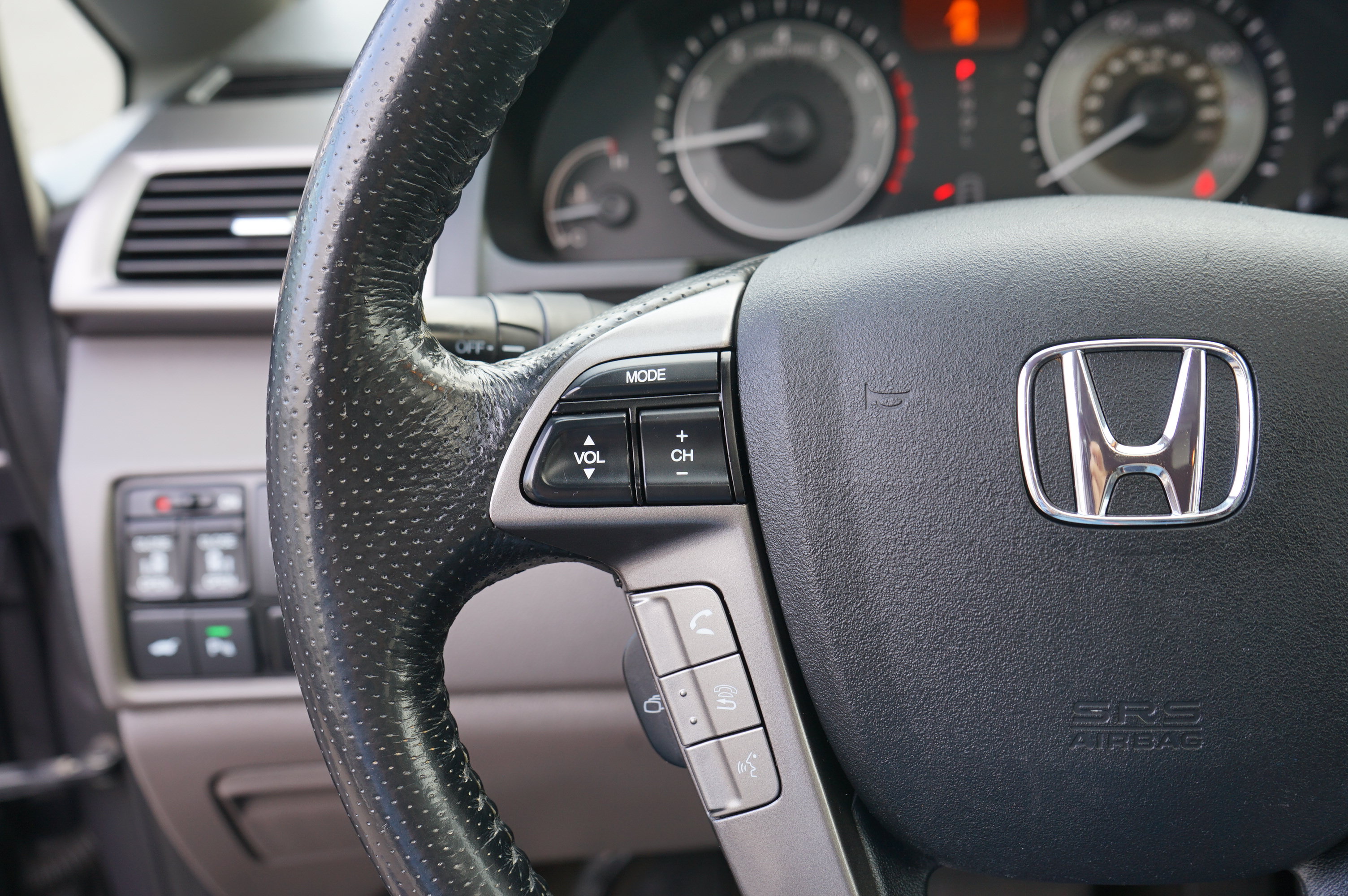 Used 2015 Honda Odyssey Touring Elite image 26