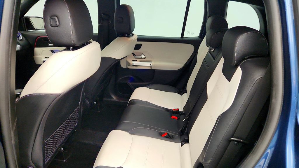 Used 2023 Mercedes-Benz GLB 35 AMG 4MATIC image 19