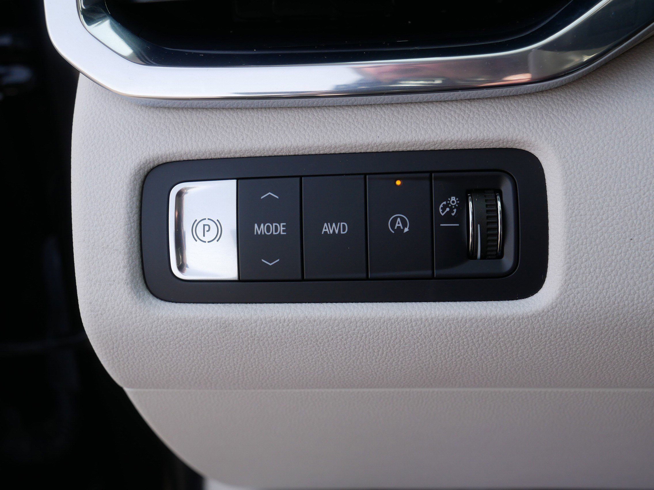 Certified 2025 GMC Acadia Denali w/ Super Cruise Package image 26