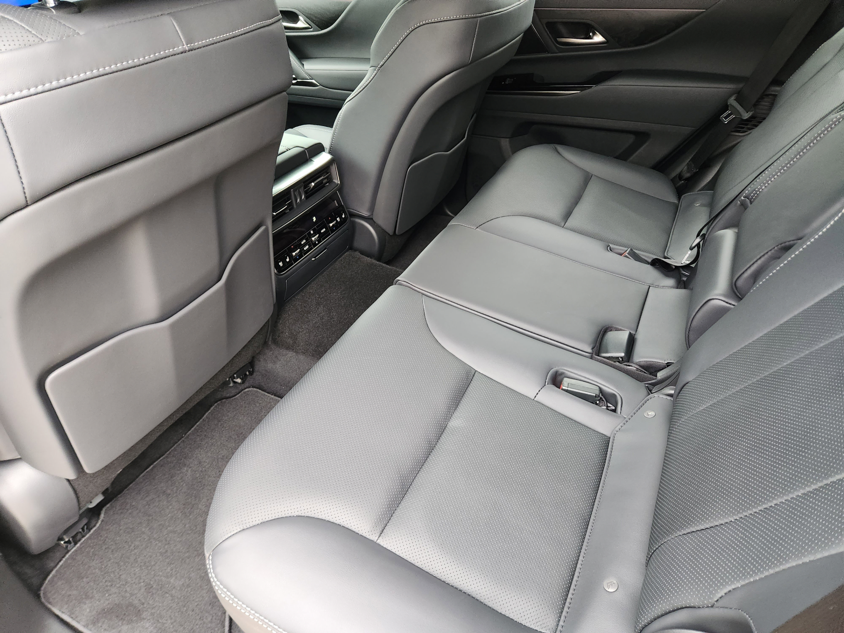 New 2026 Lexus LX 700h Luxury AWD/4WD image 20