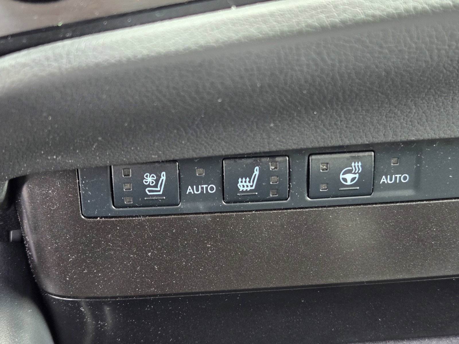 Certified 2025 Lexus ES 300h w/ Premium Package FWD image 21