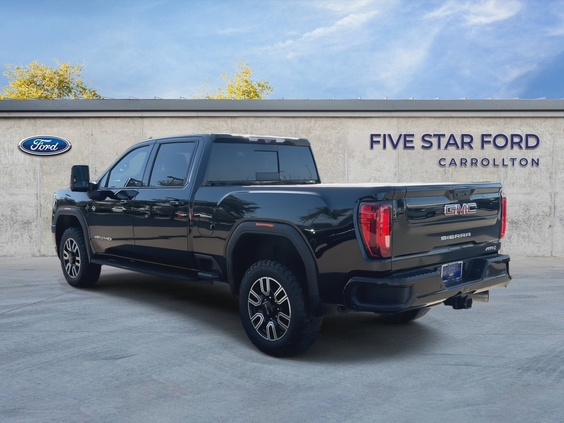 Used 2022 GMC Sierra 2500 AT4 w/ AT4 Premium Plus Package AWD/4WD image 6