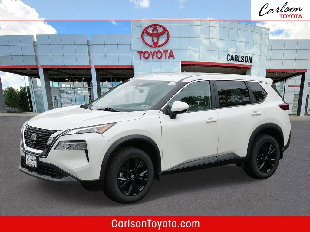 Used 2022 Nissan Rogue SV