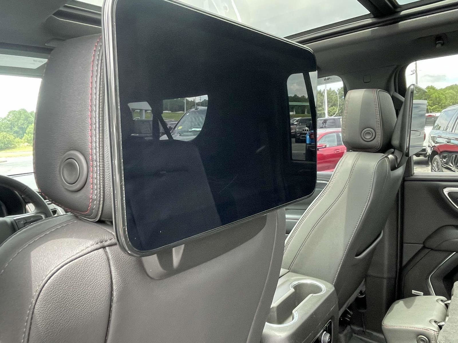 Certified 2024 Chevrolet Suburban RST w/ Sport Performance Package image 10