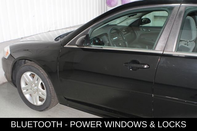 Used 2016 Chevrolet Impala LT FWD image 27