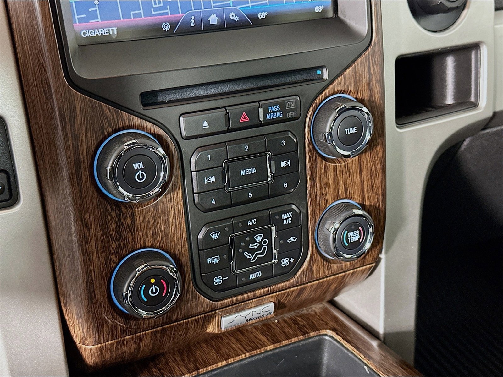 Used 2014 Ford F150 Lariat w/ Equipment Group 502A Luxury image 16