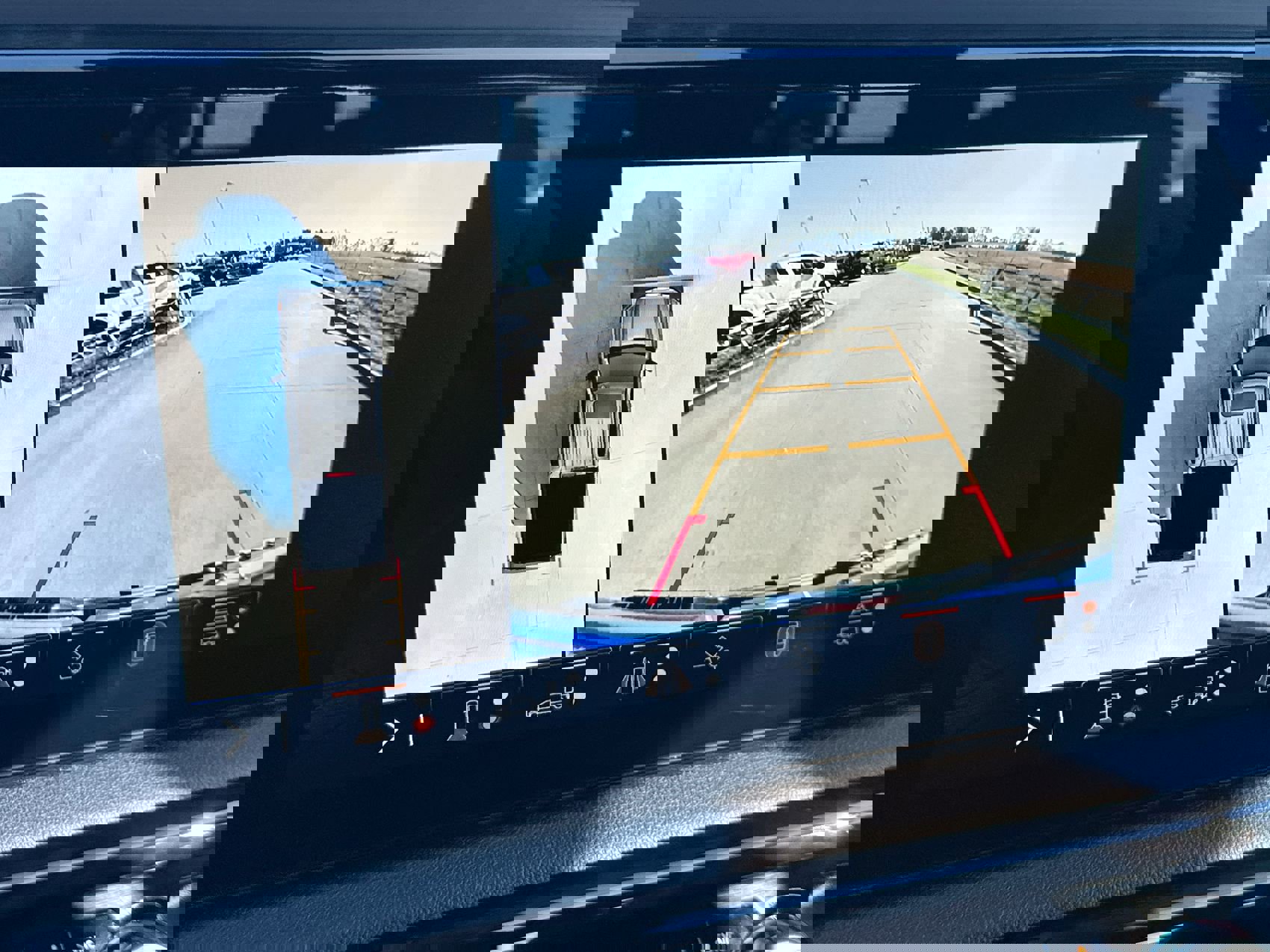 Used 2024 GMC Sierra 1500 AT4 w/ Technology Package image 17