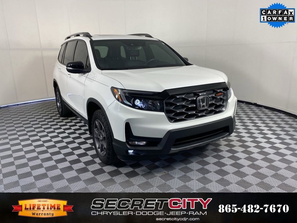 Used 2024 Honda Passport TrailSport image 1