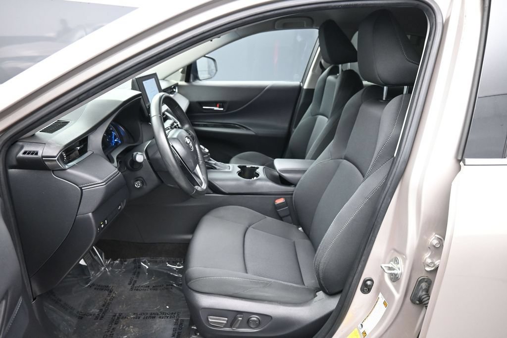 Certified 2024 Toyota Venza LE AWD/4WD image 18
