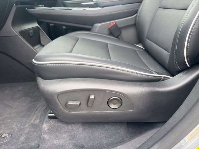 Used 2025 Buick Enclave Preferred image 18