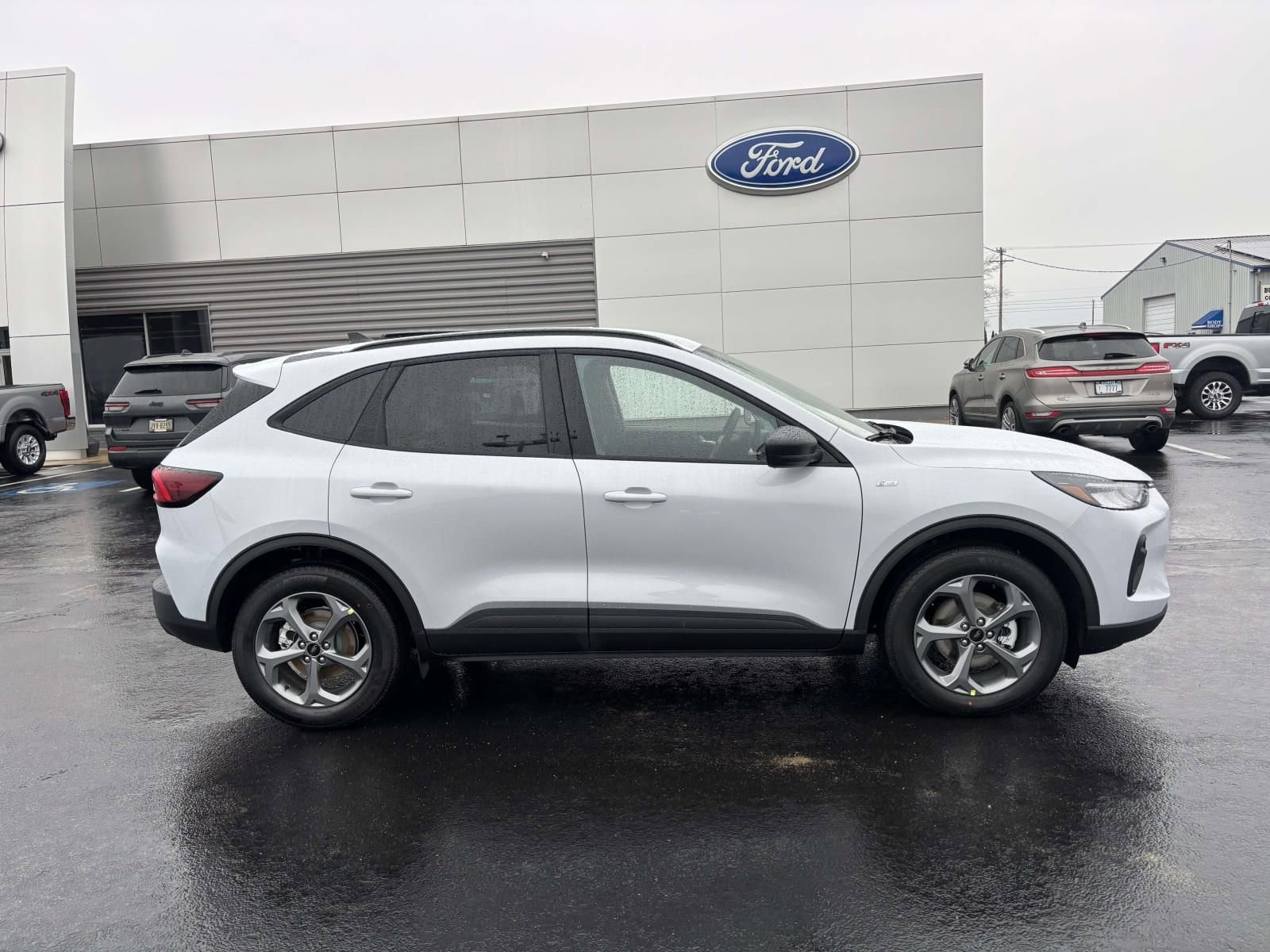 New 2026 Ford Escape ST-Line w/ Tech Pack #1 FWD image 8