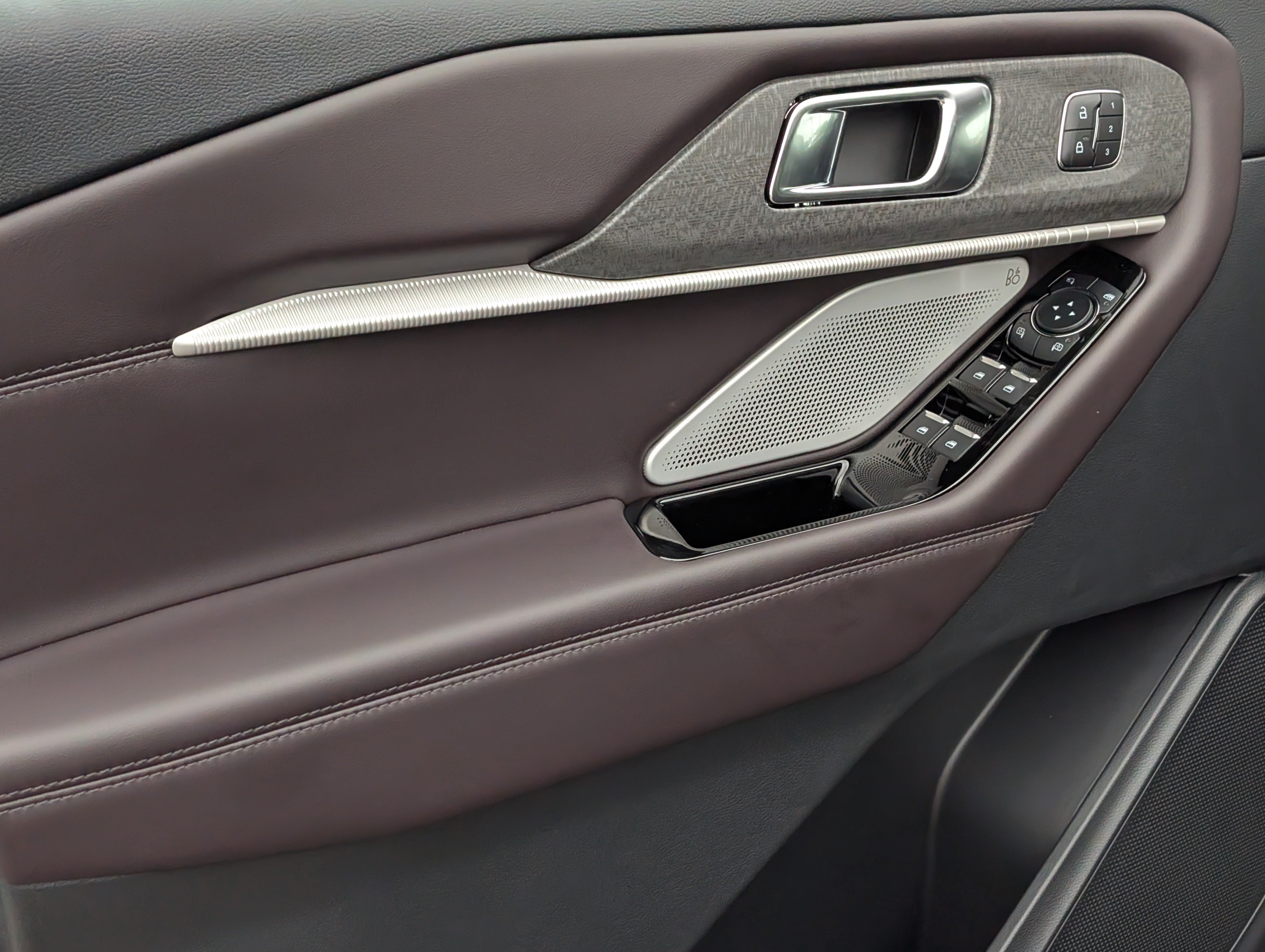 New 2026 Ford Explorer Platinum RWD image 17