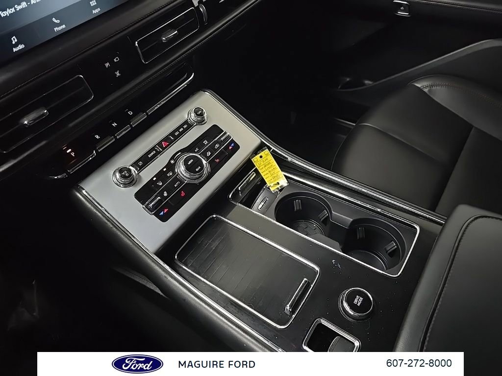 Used 2022 Lincoln Aviator Standard w/ Elements Package image 29