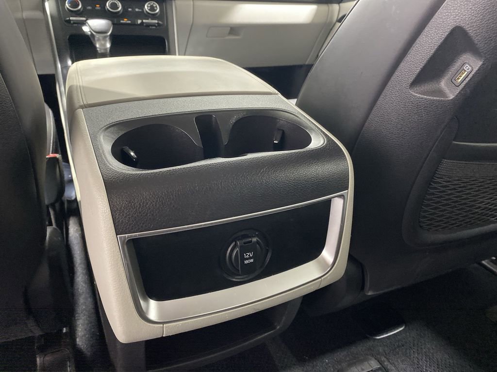 Used 2024 Kia Carnival LX image 22