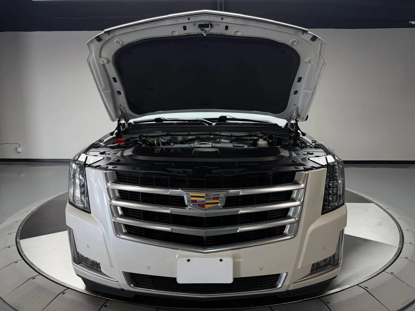 Used 2016 Cadillac Escalade ESV Luxury RWD image 7