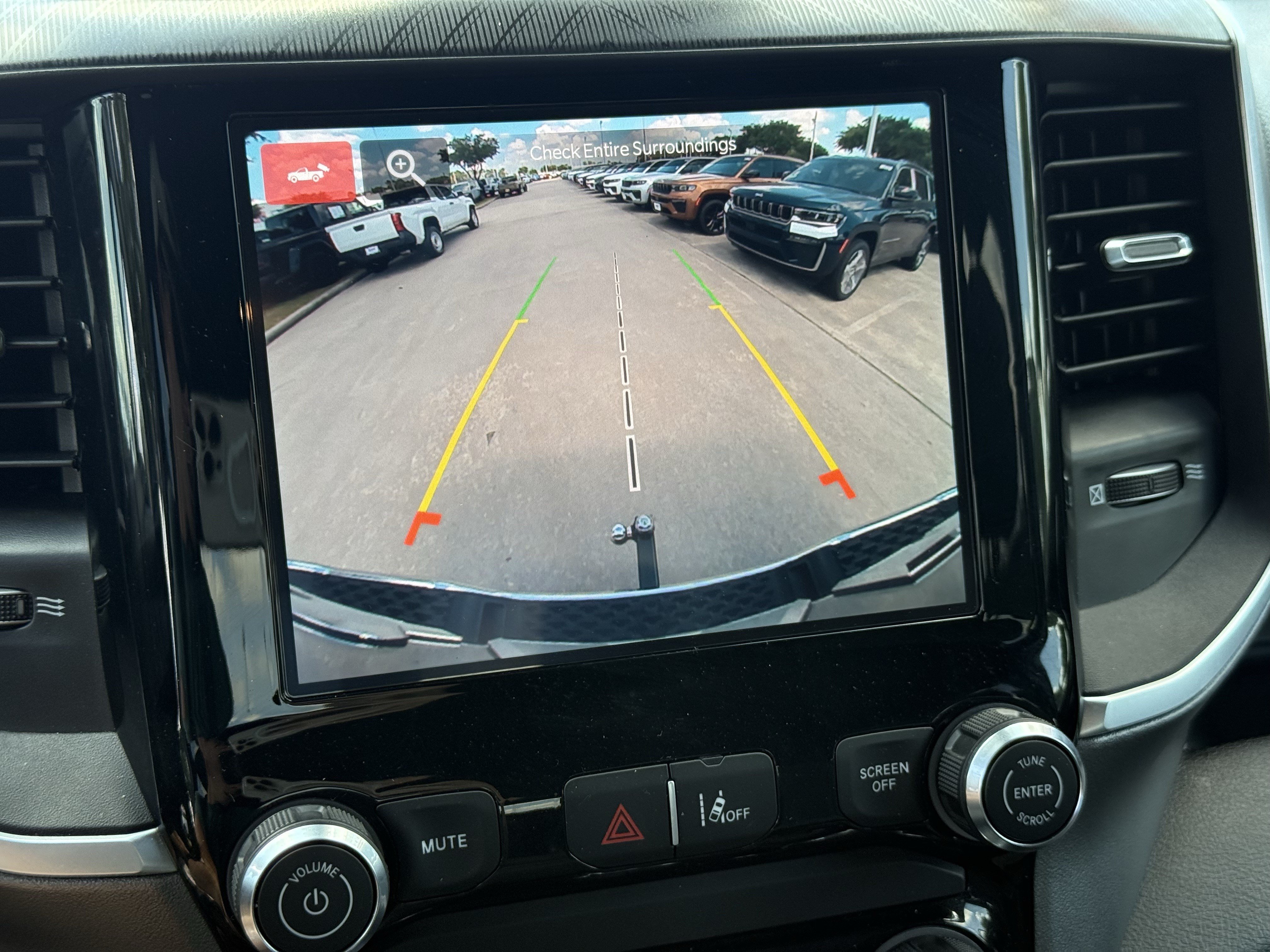 Used 2025 RAM 1500 Big Horn AWD/4WD image 24