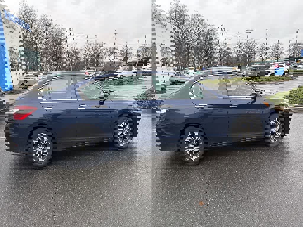 Used 2017 Honda Accord LX image 15