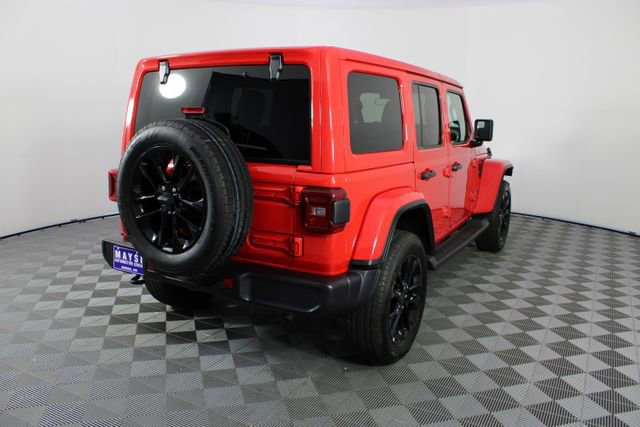 Used 2025 Jeep Wrangler Unlimited Sahara AWD/4WD image 23