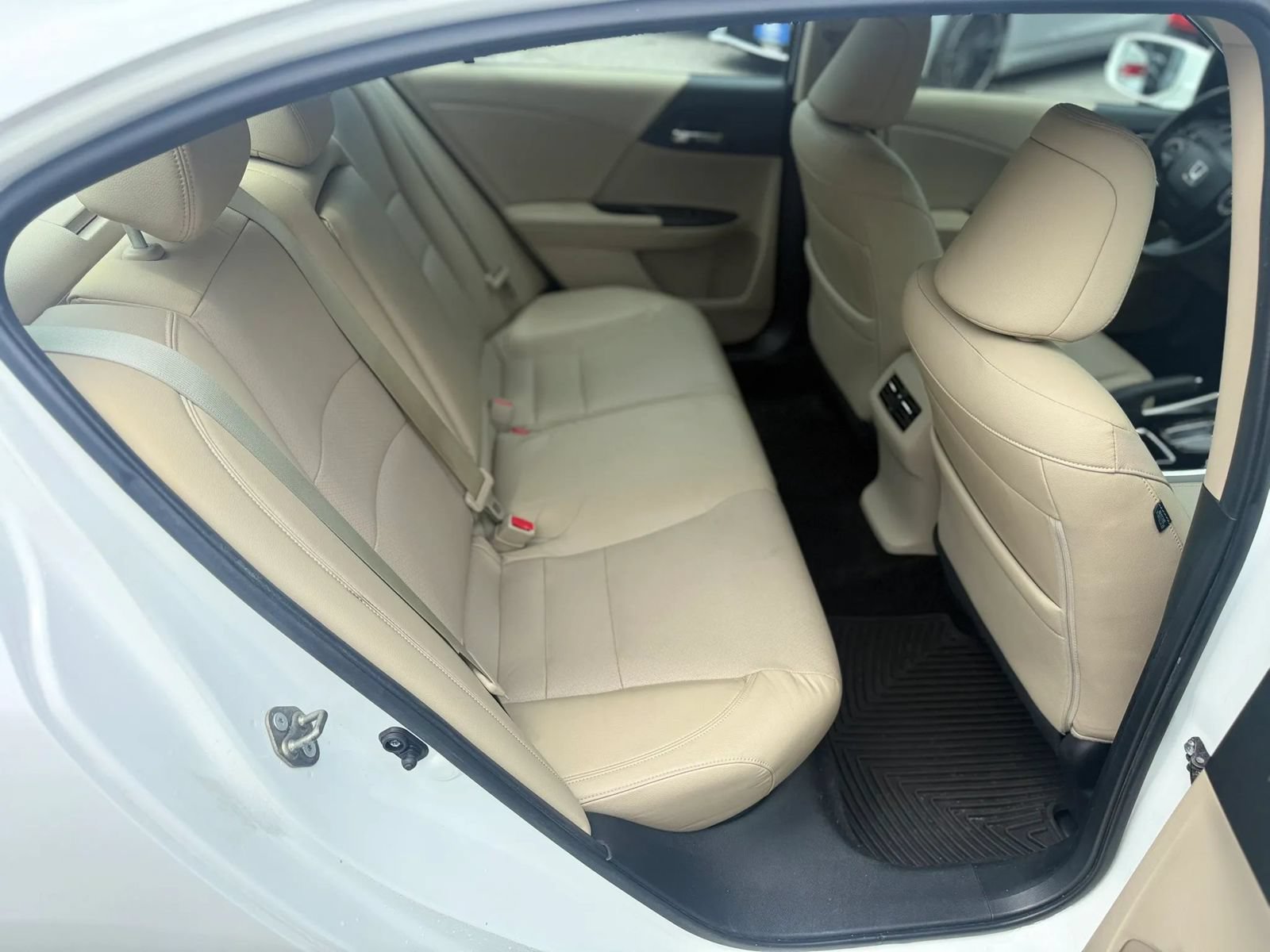 Used 2017 Honda Accord EX-L image 17