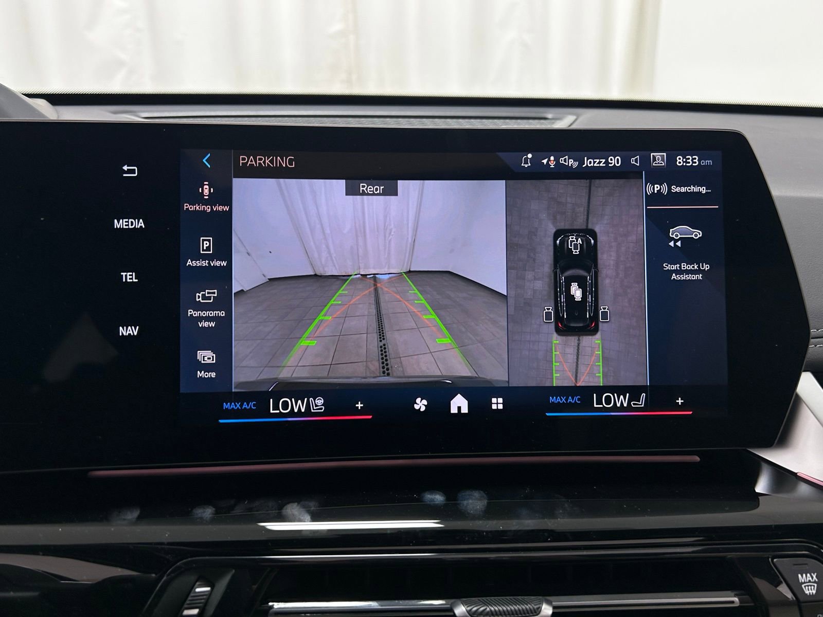 New 2025 BMW X1 xDrive28i w/ Premium Package image 18