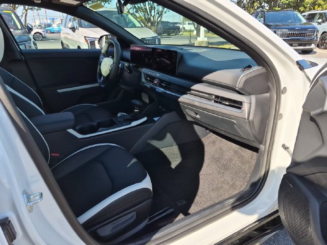 New 2026 Kia K4 EX FWD image 28