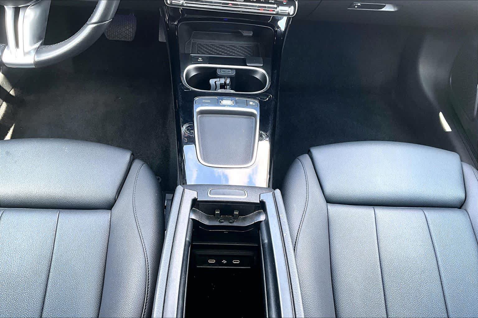 Used 2025 Mercedes-Benz CLA 250 image 35